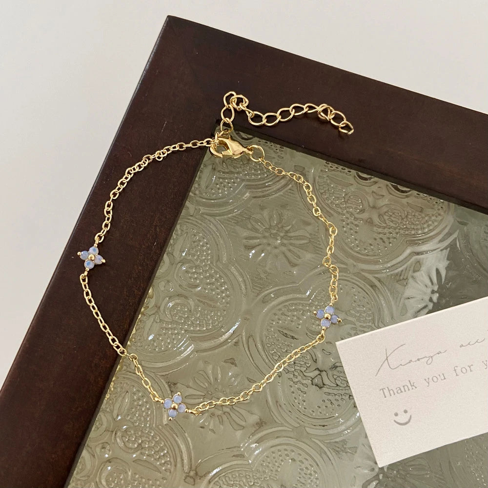 18K Gold Four-Leaf Zircon Necklace – Luxury Gift for Her