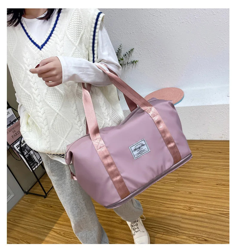 Waterproof Travel Duffel Bag ā Large Capacity Nylon Gym Tote for Women**