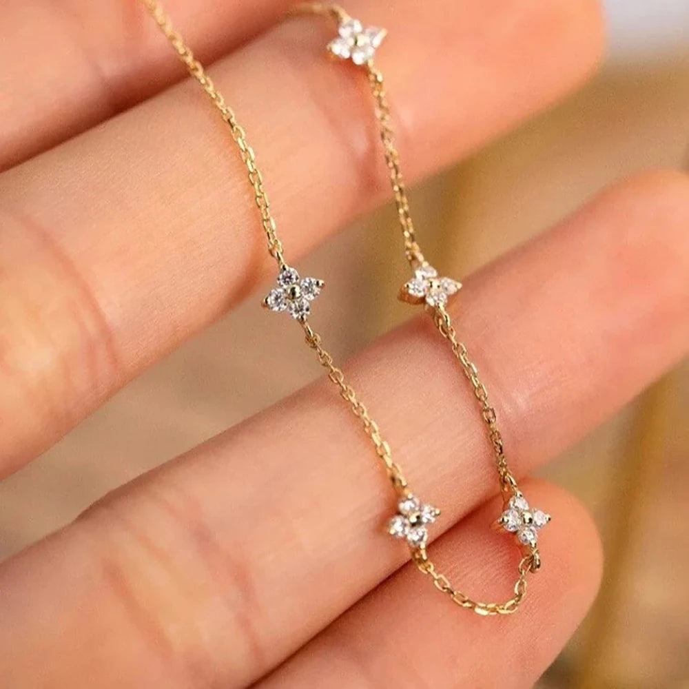 18K Gold Four-Leaf Zircon Necklace – Luxury Gift for Her