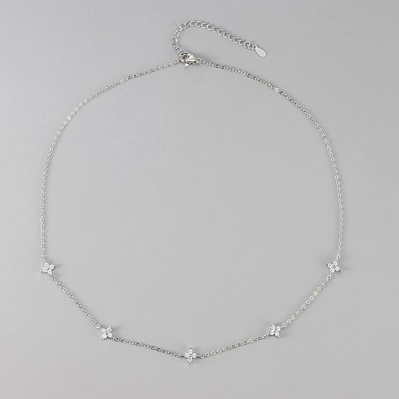 18K Gold Four-Leaf Zircon Necklace – Luxury Gift for Her