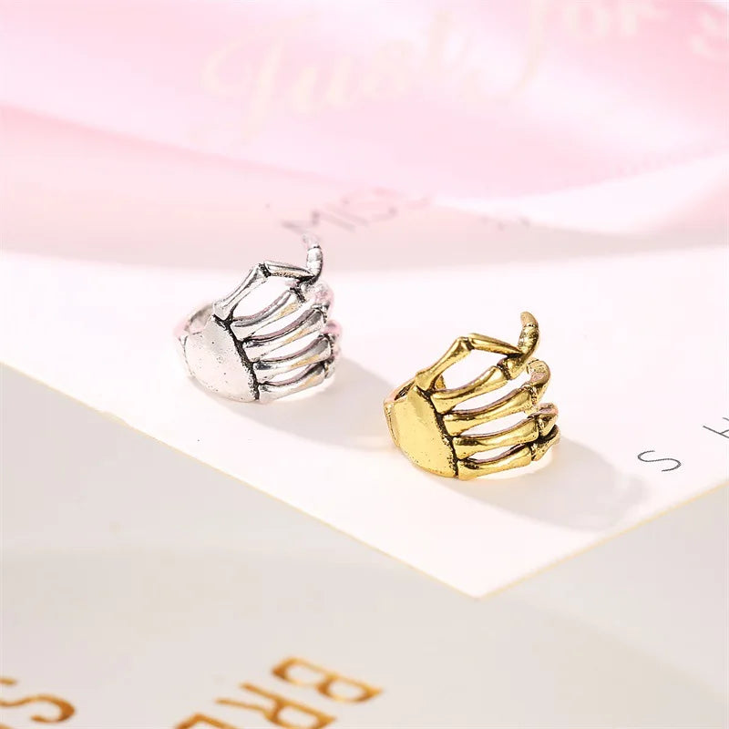 Black Gothic Skeleton Hand Ear Cartilage Clip Fake Piercing Earring For Men Women Silver Color Punk Goth Halloween Jewelry Gift