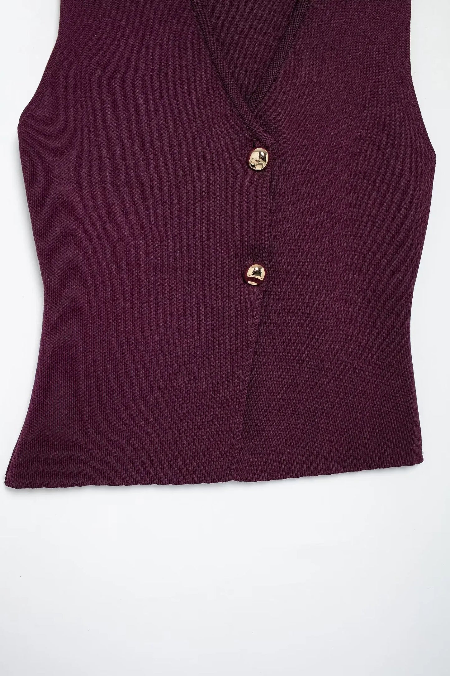 Elegant Wine Red Knitted Skirt Set for Women – V-Neck Vest & High-Waist Midi Skirt | Spring/Summer 2025
