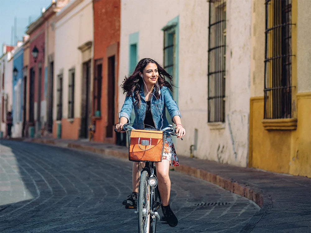 TOPUMP TB2 PRO Electric Mini Portable Pump for Bike Cordless Tire Inflator 120PSI Max 450mAh Battery with Display Fast Charging