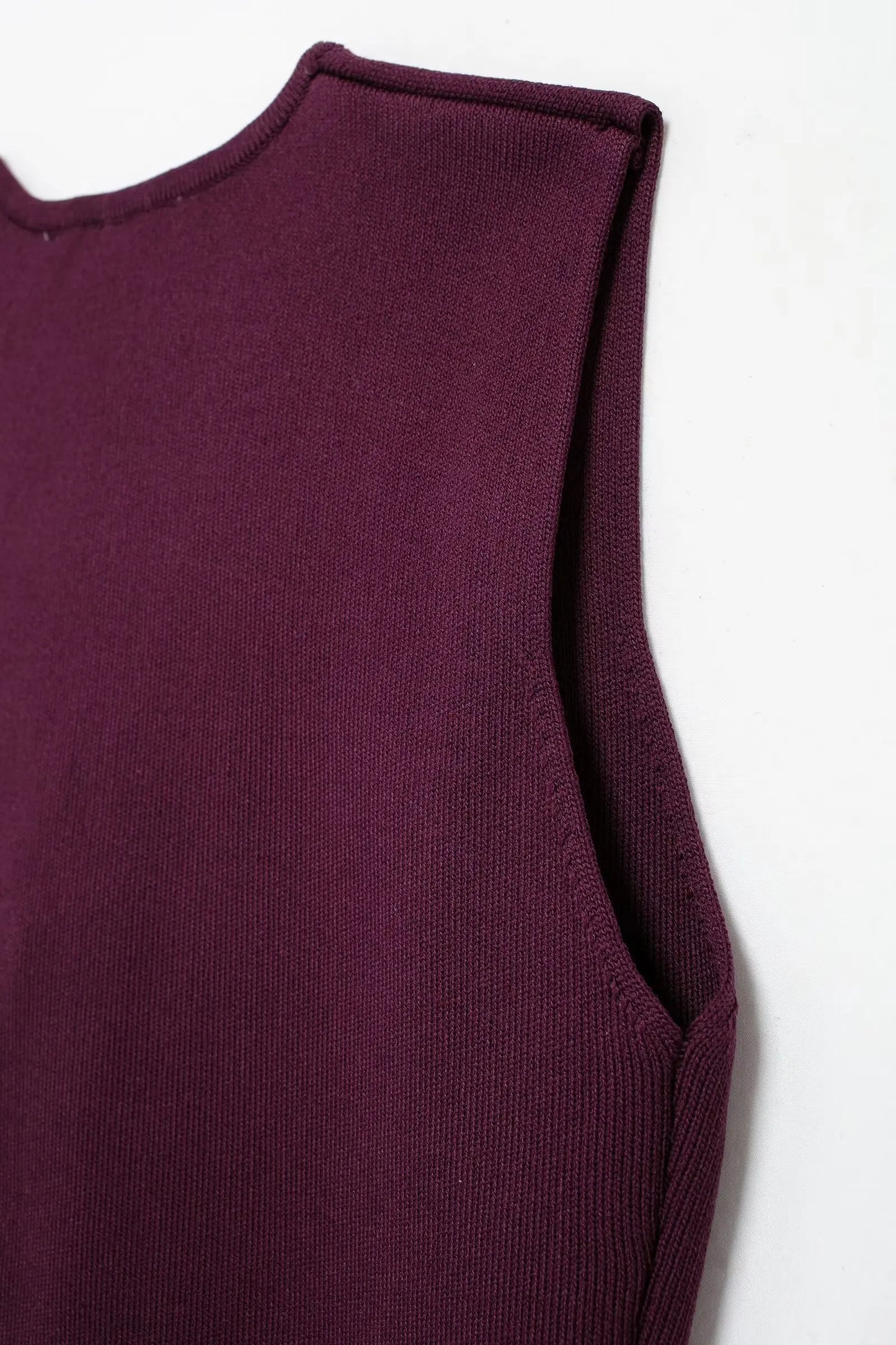 Elegant Wine Red Knitted Skirt Set for Women – V-Neck Vest & High-Waist Midi Skirt | Spring/Summer 2025