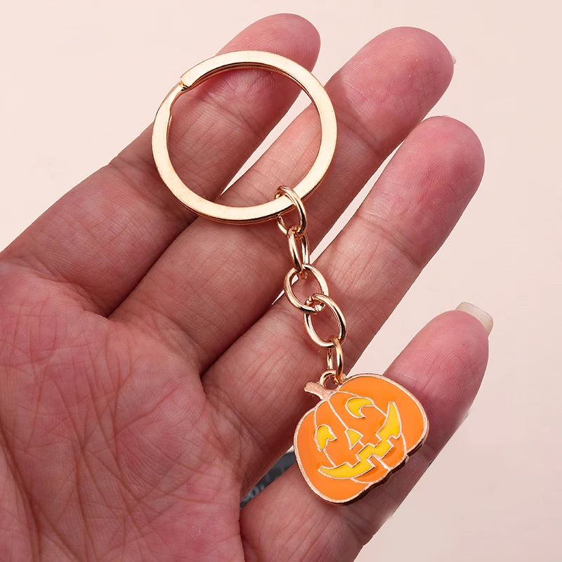 Aihua Gold Color Fashion Halloween Keychain Enamel Creepy Ghost Spider Mummy Pumpkin Keychains Keyring for Women Halloween Night
