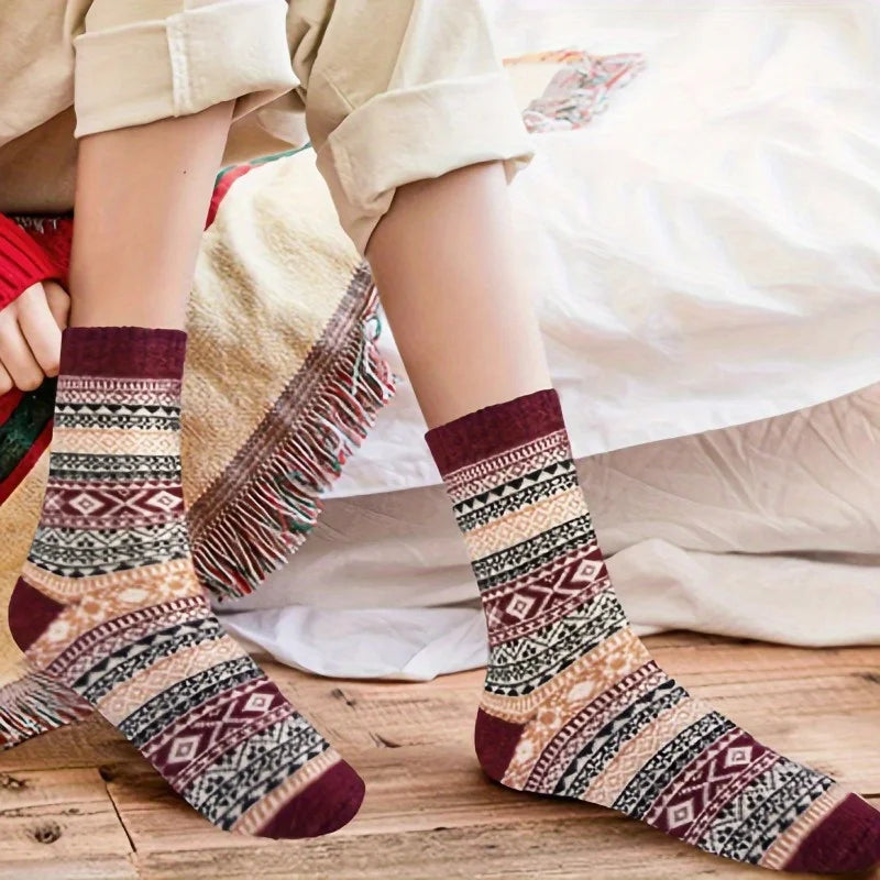 5 Pairs of Retro Striped Mid Tube Socks, Fashionable Snow Boots, Casual Multifunctional Warm Outdoor Socks, Autumn and Winter