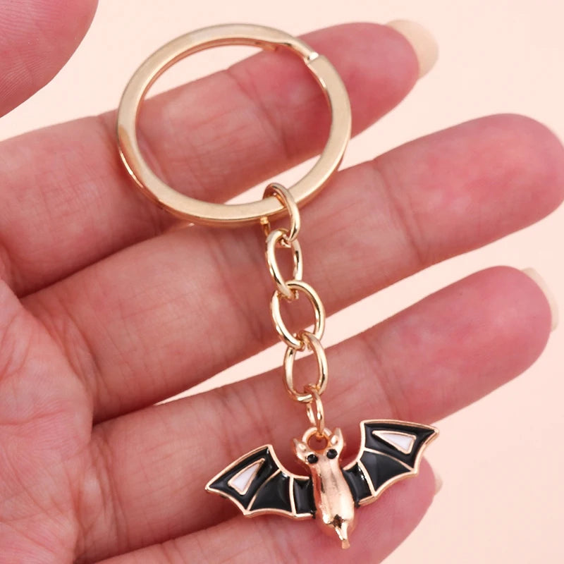 Aihua Gold Color Fashion Halloween Keychain Enamel Creepy Ghost Spider Mummy Pumpkin Keychains Keyring for Women Halloween Night