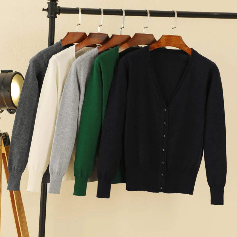 Black Cropped Cardigan Female Clothing Jersey Blouses Women's Coat Spring 2025 Long Sleeve Top Korean Fashion Knitted Sweater