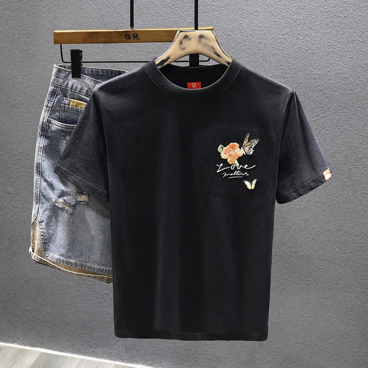 2025 Summer New Chinese Style Butterfly Embroidered Short-sleeved T-shirt Men Loose Casual Top
