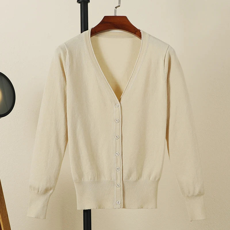 Black Cropped Cardigan Female Clothing Jersey Blouses Women's Coat Spring 2025 Long Sleeve Top Korean Fashion Knitted Sweater