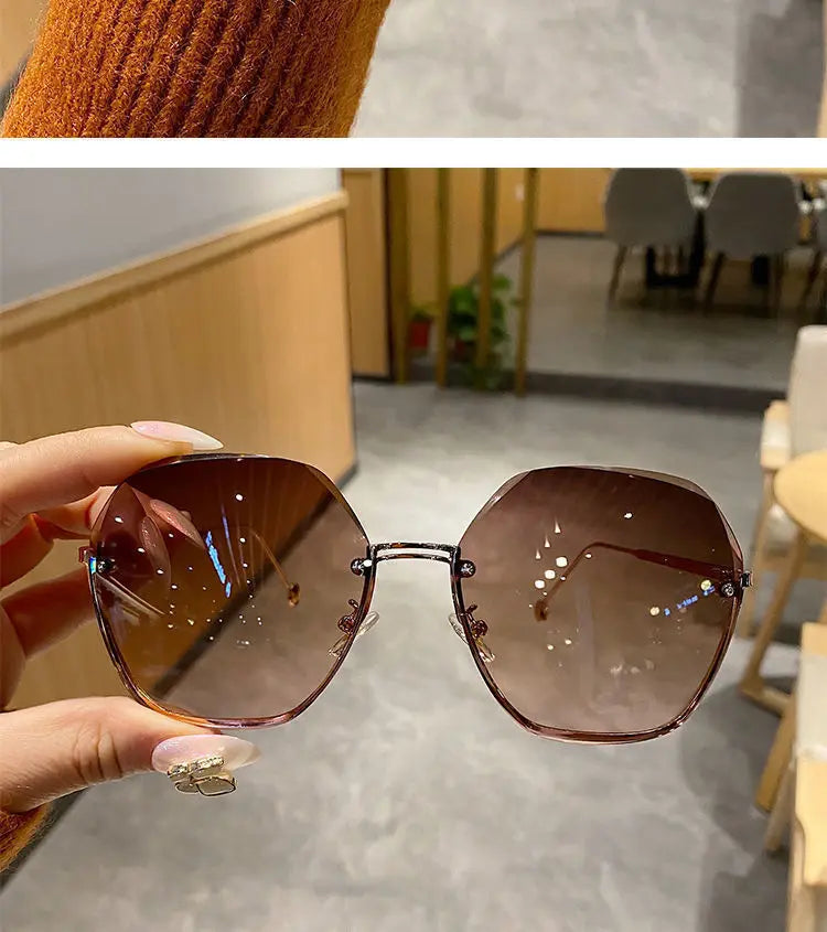 Brand Design 2025 Fashion New Polygonal Metal Sunglasses Retro Ladies Glasses Classic Trend Luxury Driving Travel Eyewear