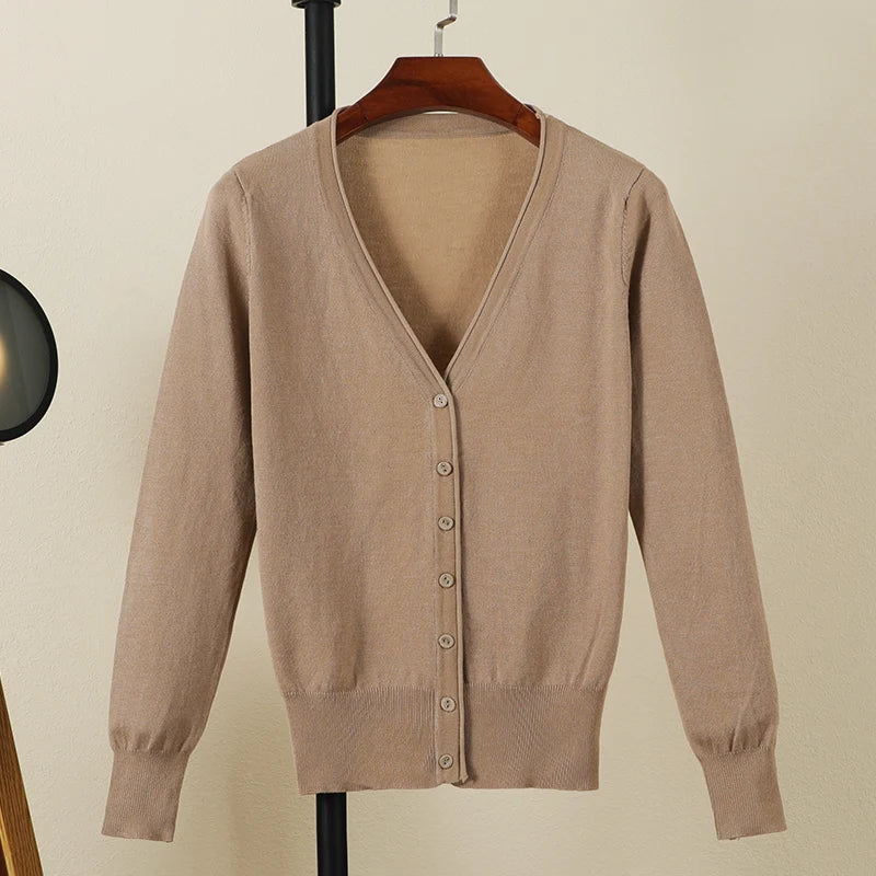 Black Cropped Cardigan Female Clothing Jersey Blouses Women's Coat Spring 2025 Long Sleeve Top Korean Fashion Knitted Sweater